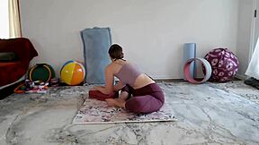 Aurora Willows’ yoga class 10 – a goddess in action