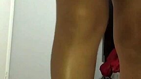 Beautiful legs and upskirt: sexy Roxy in action