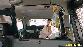 Lingerie clad model gets a quick and dirty taxi ride