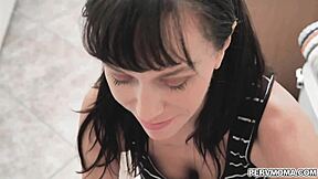 Alana Cruise's sensual hands bring stepson to new heights
