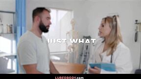 Anna Claire Clouds will pounder in a doctor's office
