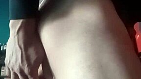 Bodybuilder enjoys gay anal sex with a dildo