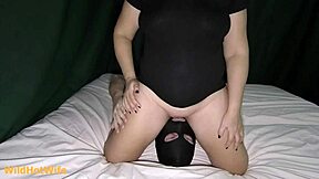 Amateur wife uses a strapon for pegging and face sitting