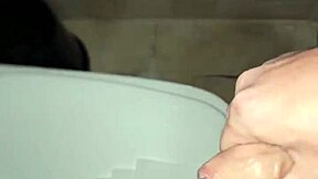 Hard cock scenes with cumshots and jacking off with a bi guy