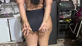 Amateur video of a hot Latina in a dress, a spying mission goes wrong