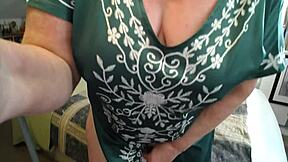 American mature beauty enjoys retro-style sex in blue films