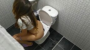 Spying on stepsister in bathroom, her ass drives me crazy