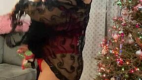 Anna Maria's Christmas special in red lingerie is a treat for the eyes