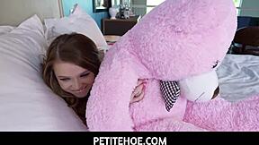 Petitehoe - Playful Mazy Myers Bangs Quinton James Hard