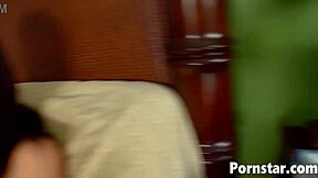 Alexis Grace's solo performance in green lingerie