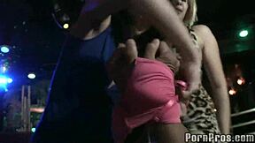 Bangkok babes in hot threesome action
