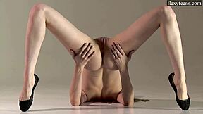 Sofia zhiraf's athletic build and acrobatic skills on display in this video