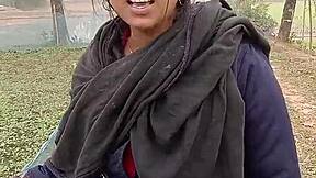 Beautiful Bengali girl’s sexy experience in the world of pleasure