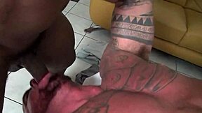 Aaron’s big dick gets bodybuilder Michael Roman in trouble
