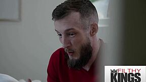 Stepbro's big dick makes Jc Wilds' pussy wet in this video