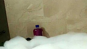 Cyno’s solo bubble bath in a superhero costume is so much fun
