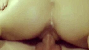 Friend’s mom seduces me and gives me a good fuck – amateur video