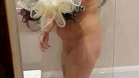 Emma was caught while she was pleasuring herself in the bath
