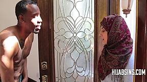Black man gets to experience Arabic woman’s hospitality in her neighborhood