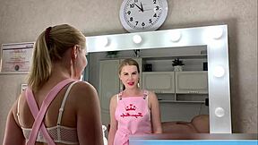 Yo, watch true pro Sugarnadya nail lingama massage on patient!