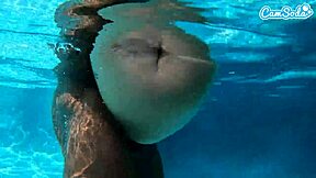 Amateur camgirl gets pounded by big black cock underwater