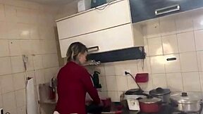 Preparando um cafezinho da manhã brasileiro para vocês