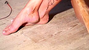 Luna in the South American prayer - Part 2: The erotic BDSM scene continues