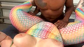 Gay porn star Phoenix Fellington's big cock dominates