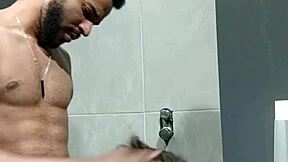 Muscular hunk gets his ass fucked in the gym