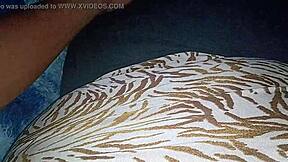 Chupando: Japanese chubby girl swallows cum