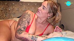A homemade video of a wife giving a blowjob until the man cums