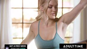 Stepmom's yoga class turns into steamy lesbian action