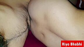Close up and personal: Shaved pussy lover's wild encounter