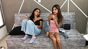 Hermanastra Bisexual Se Pone Cachonda Tras Fiesta Con Lésbico Ardiente