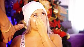 Valentina, the Colombian webcam slut, craves morning cock