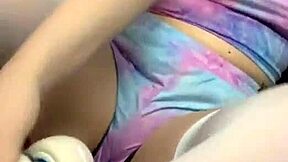 Syrendeville's vibrator play with her big ass and horny pussy