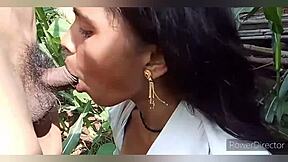 Beautiful Indian bhabhi gets outdoor anal sex