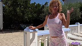 Housewife’s sensual cleaning scene with a vintage vacuum cleaner