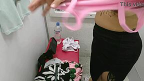 Real amateur webcam show with a beautiful ass in a tight dress