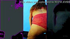 Beautiful woman with a nice ass, solo performance