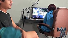 Amateur Brazilian femdom gets a good tit and cock worship