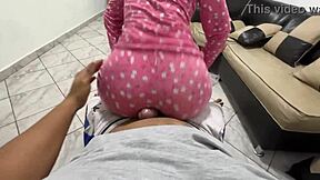 Twerking stepdaughter on daddy’s cock