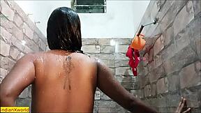Hot damn, Indian Bengali rich girl bangs delivery boy hard!