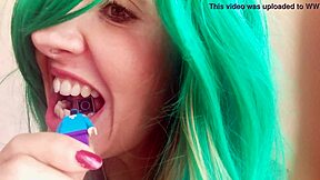 A appetizing giantess has a huge desire for something more