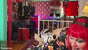 Stepbrother snaps selfies as starlavamp suck goddess cock