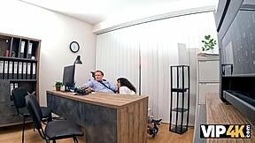 Naughty secretary seduces her boss for promotion