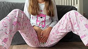 Stepsister's tight pussy fingered and squirted in HD