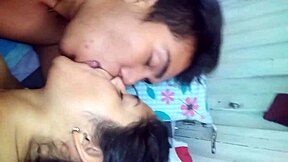 Hottie creampied after BBC action without protection