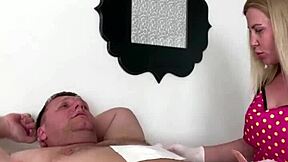 Hot woman gets her armpits and nose waxed