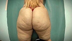 Watch my big ass shake while I masturbate